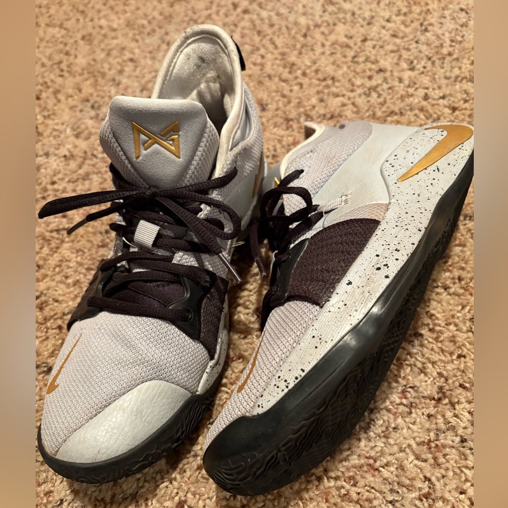 NIKE Soldier 13 LeBron Grey Black Gold Athletic Sneakers Men size 9